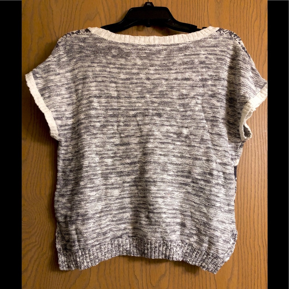 Grayscale Knitted Unique Pattern Shirt - Picture 4 of 4